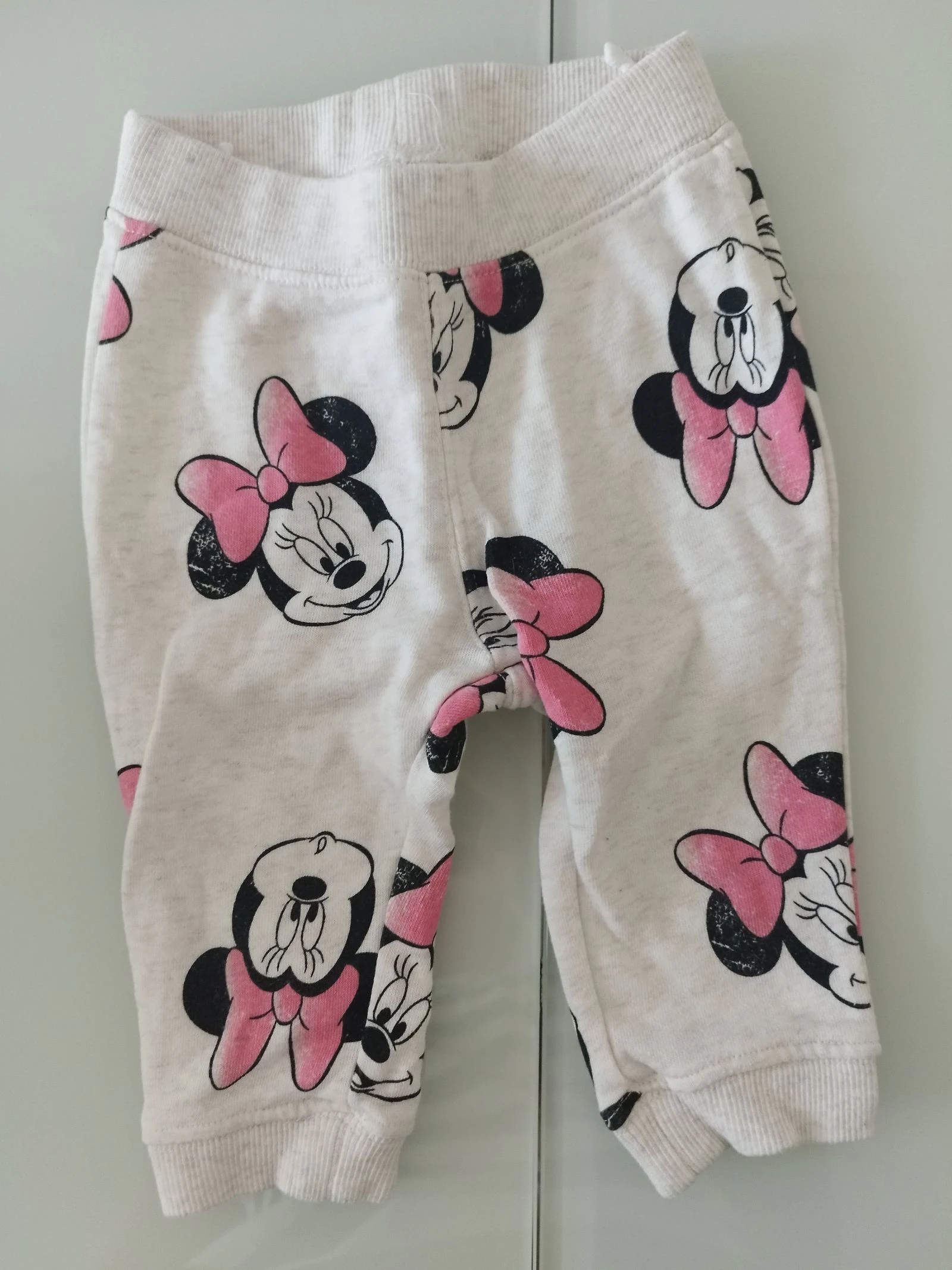 Conjunto de calça e moletom Minnie Mouse 4-6 meses H&M – photo 3